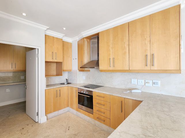 To Let 3 Bedroom Property for Rent in Mouille Point Western Cape